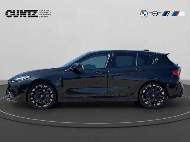 BMW 1 Series view 9