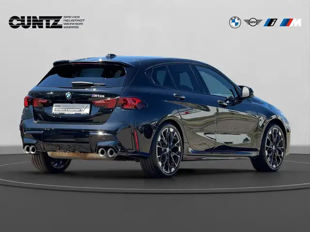 BMW 1 Series view 6