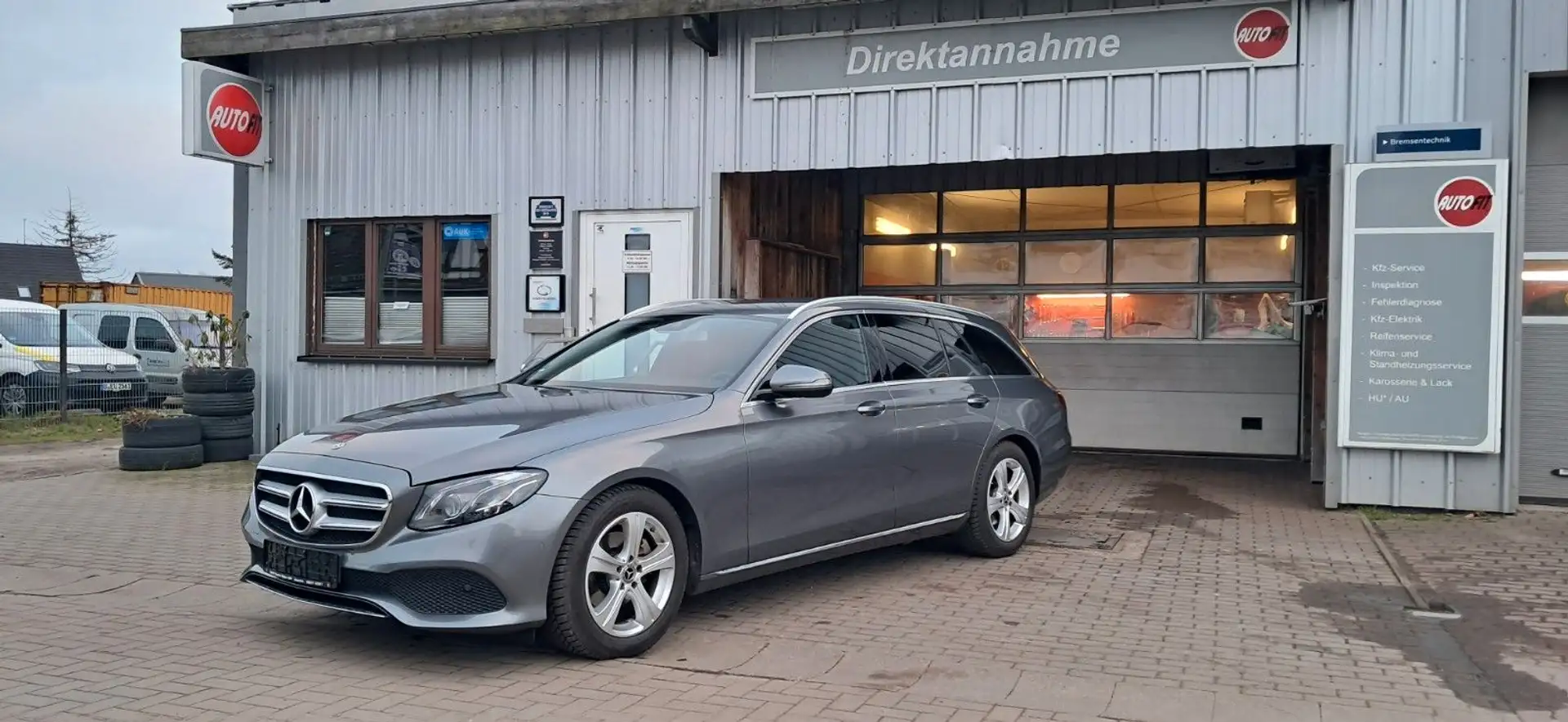 Mercedes-Benz E 200 T 9G-TRONIC Avantgarde - 1