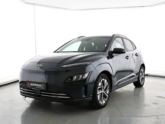Hyundai Kona view 3