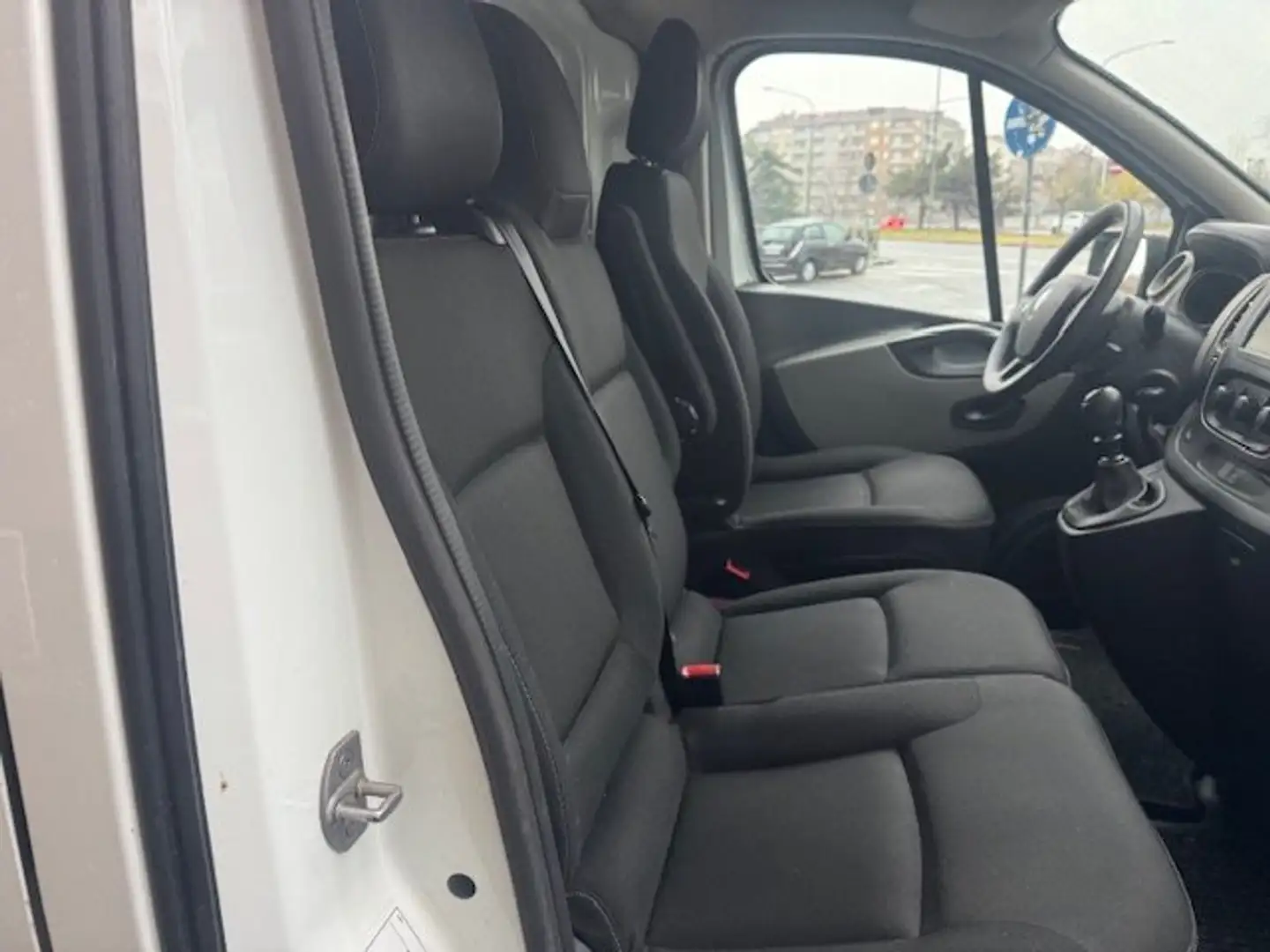 Renault Trafic passo lungo anno 2019 euro 6b Bianco - 2