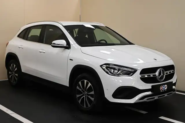 Mercedes-Benz GLA 250 GLA 250e EQ-Power Automatic Business Extra