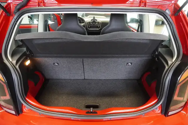 Volkswagen Up! view 10