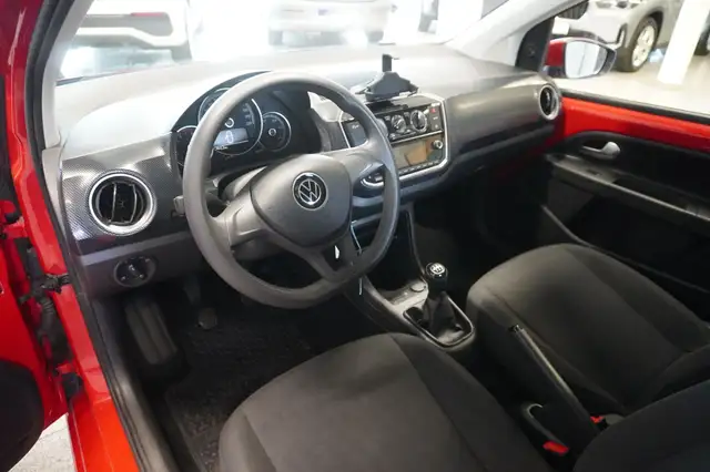Volkswagen Up! view 7