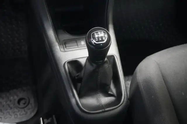 Volkswagen Up! view 14