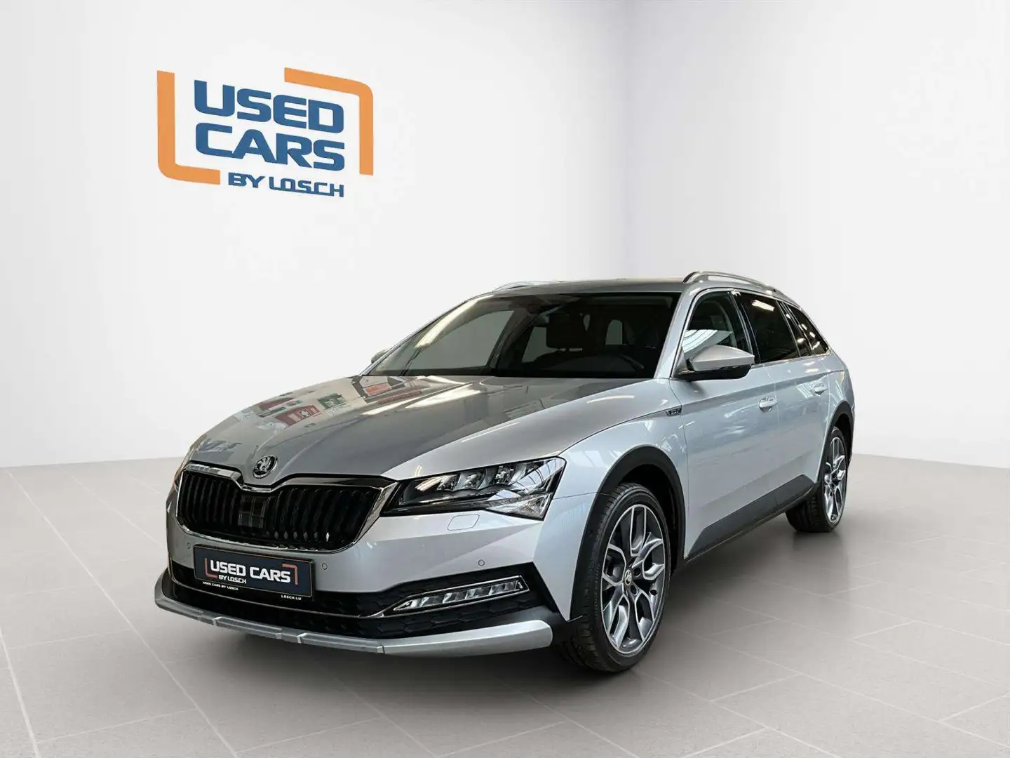 Skoda Superb Scout+DSG+4x4+Stand.H Серебристый - 1