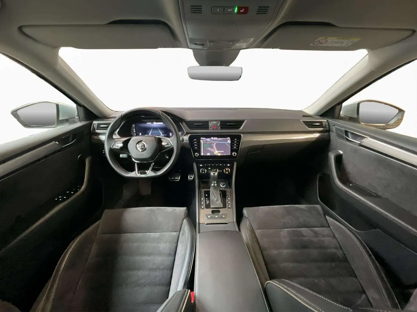 Skoda Superb Scout+DSG+4x4+Stand.H Серебристый - 2