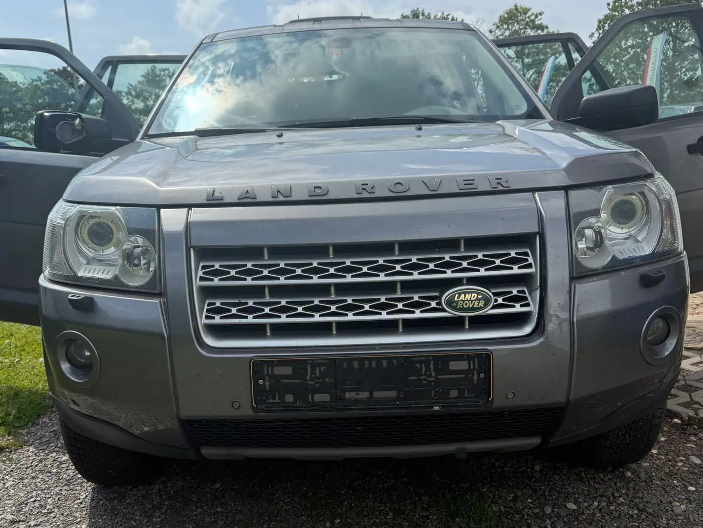 Land Rover Freelander E TD4 AUTOMATK Grijs - 1