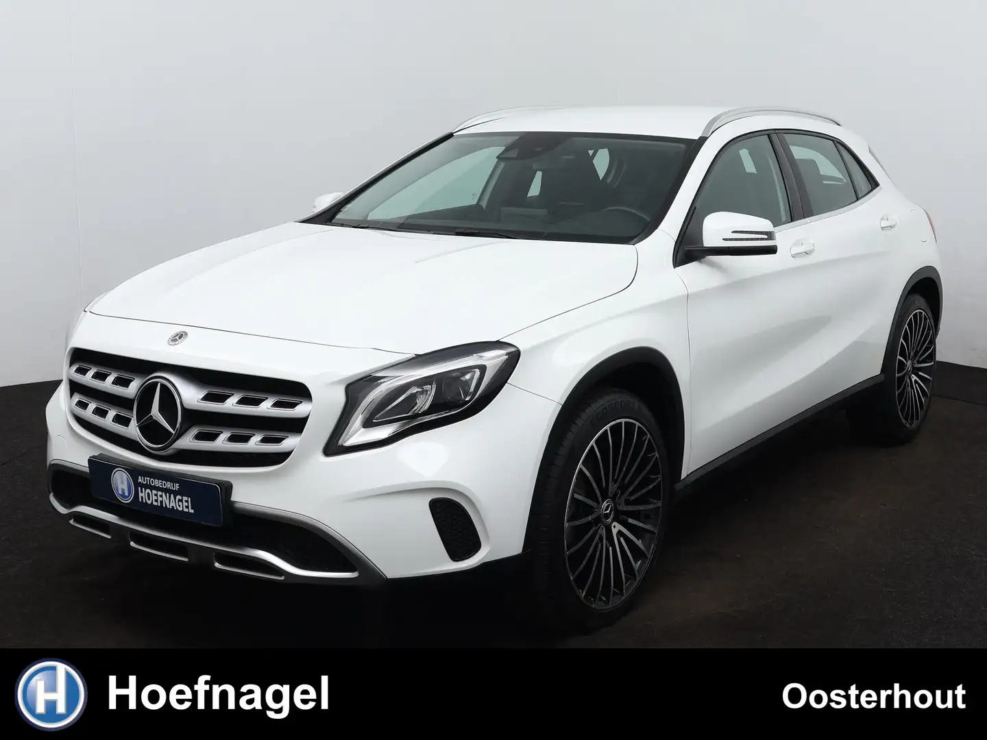 Mercedes-Benz GLA 200 Premium Plus Automaat | Navigatie | Camera | Cruis Wit - 1