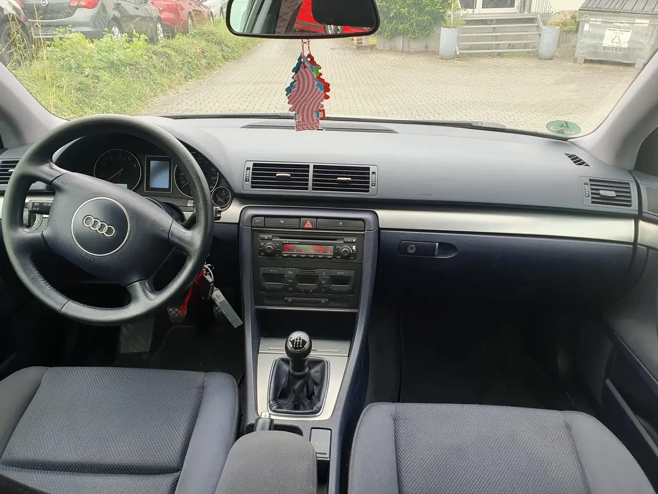 Audi A4 1.8 T, foto 12