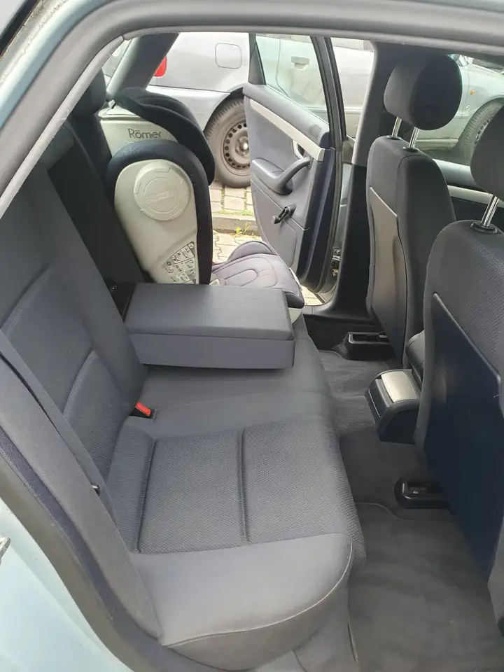 Audi A4 1.8 T, foto 10