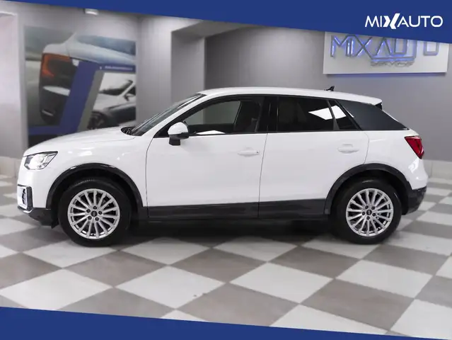 Audi Q2 view 3