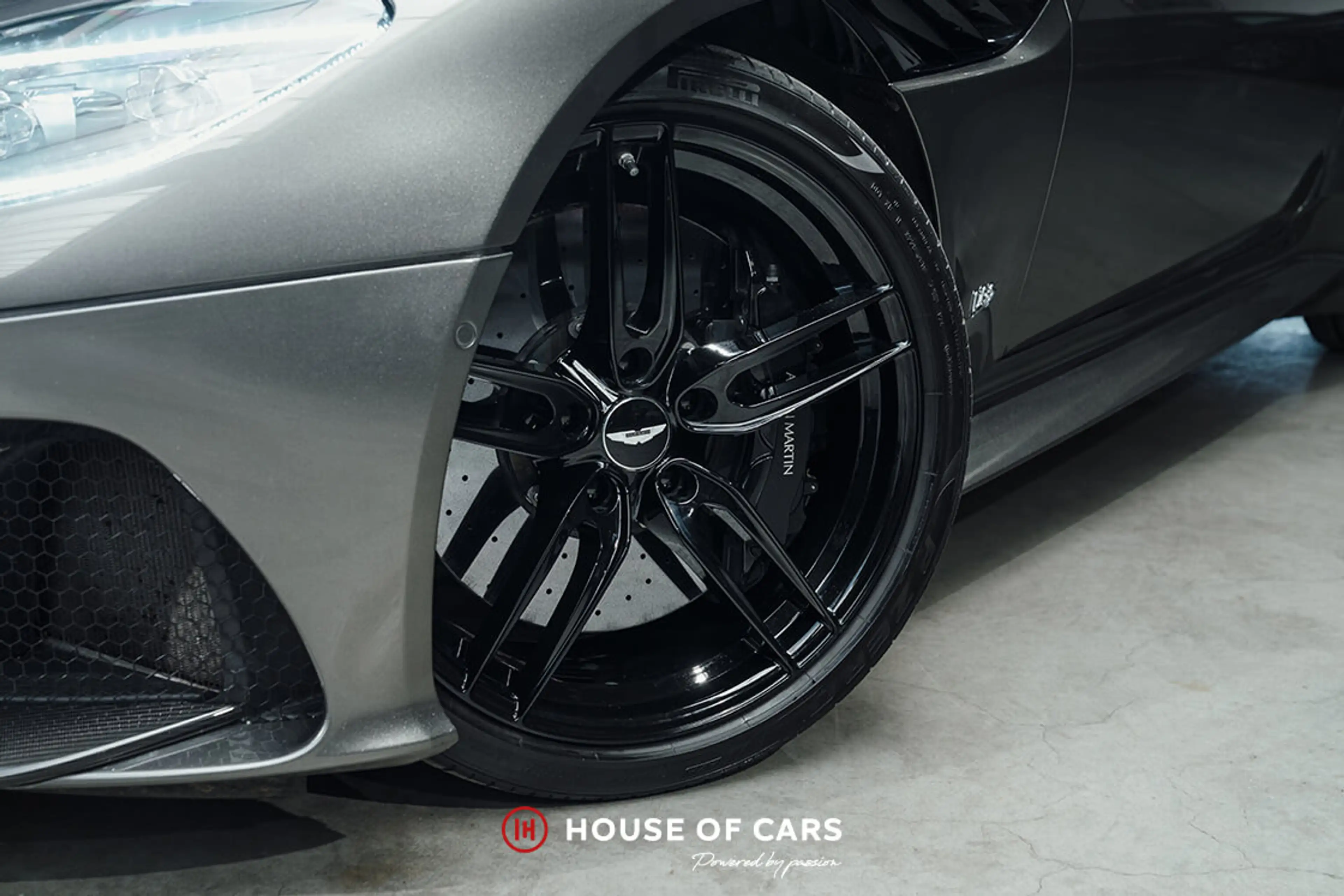 Aston Martin DBS Superleggera Volante - Belgian - 1st owner / paint — photo 11