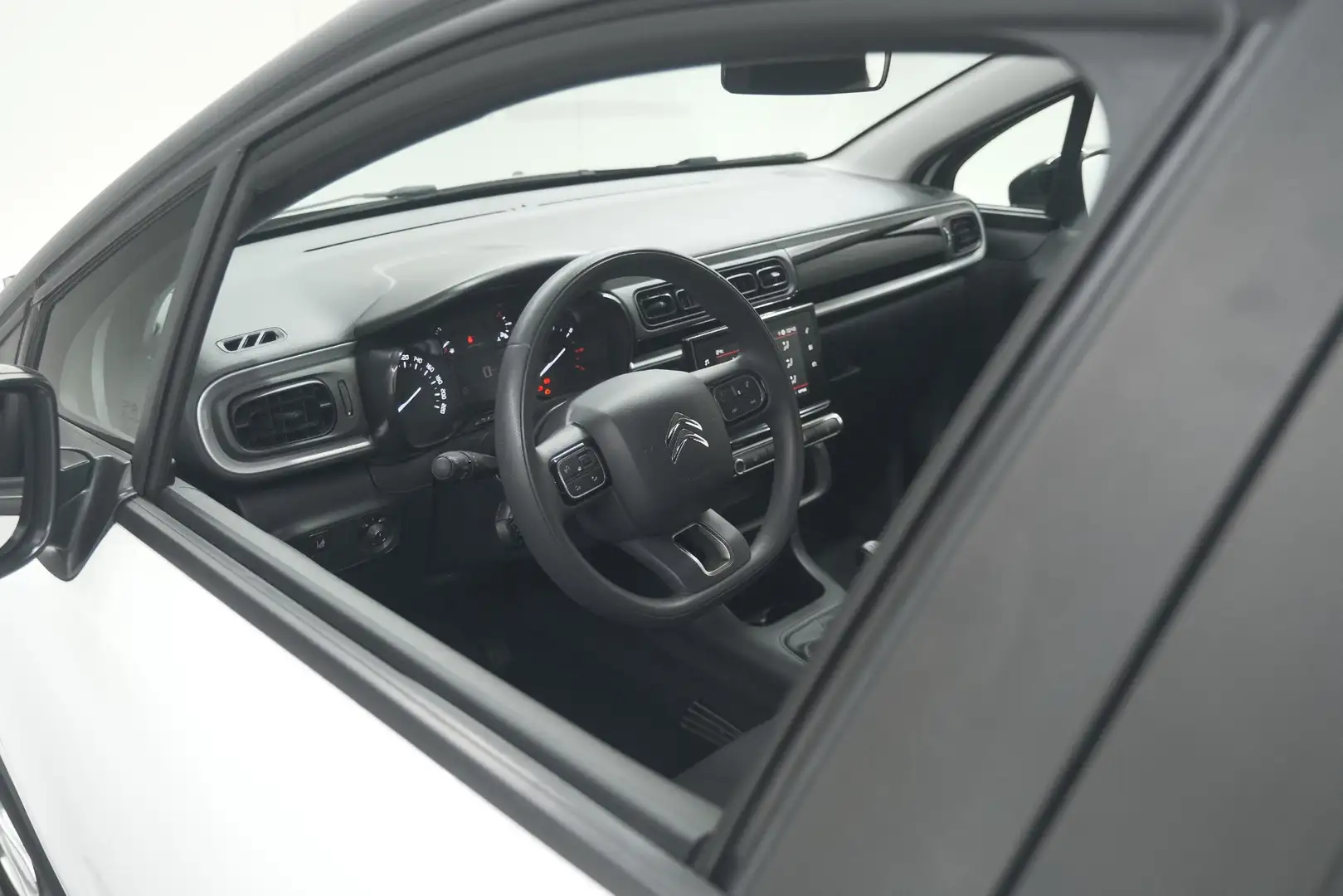 Citroen C3 PureTech 82 Feel | Apple Carplay | Climate Control Wit - 2