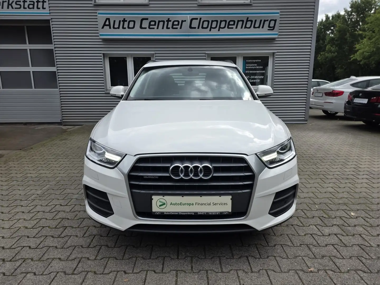 Audi Q3 basis 2.0 TDI quattro Weiß - 2
