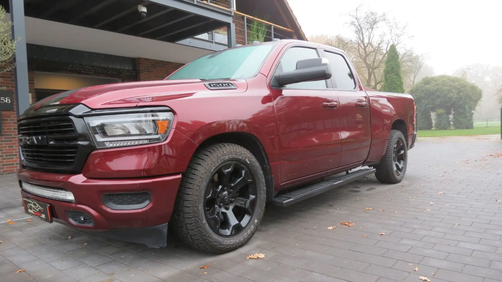 Dodge RAM /HEMI 5,7V8/GEN.5/RAMBOXEN/LED/G-DISPLAY/AHK/ Rouge - 1