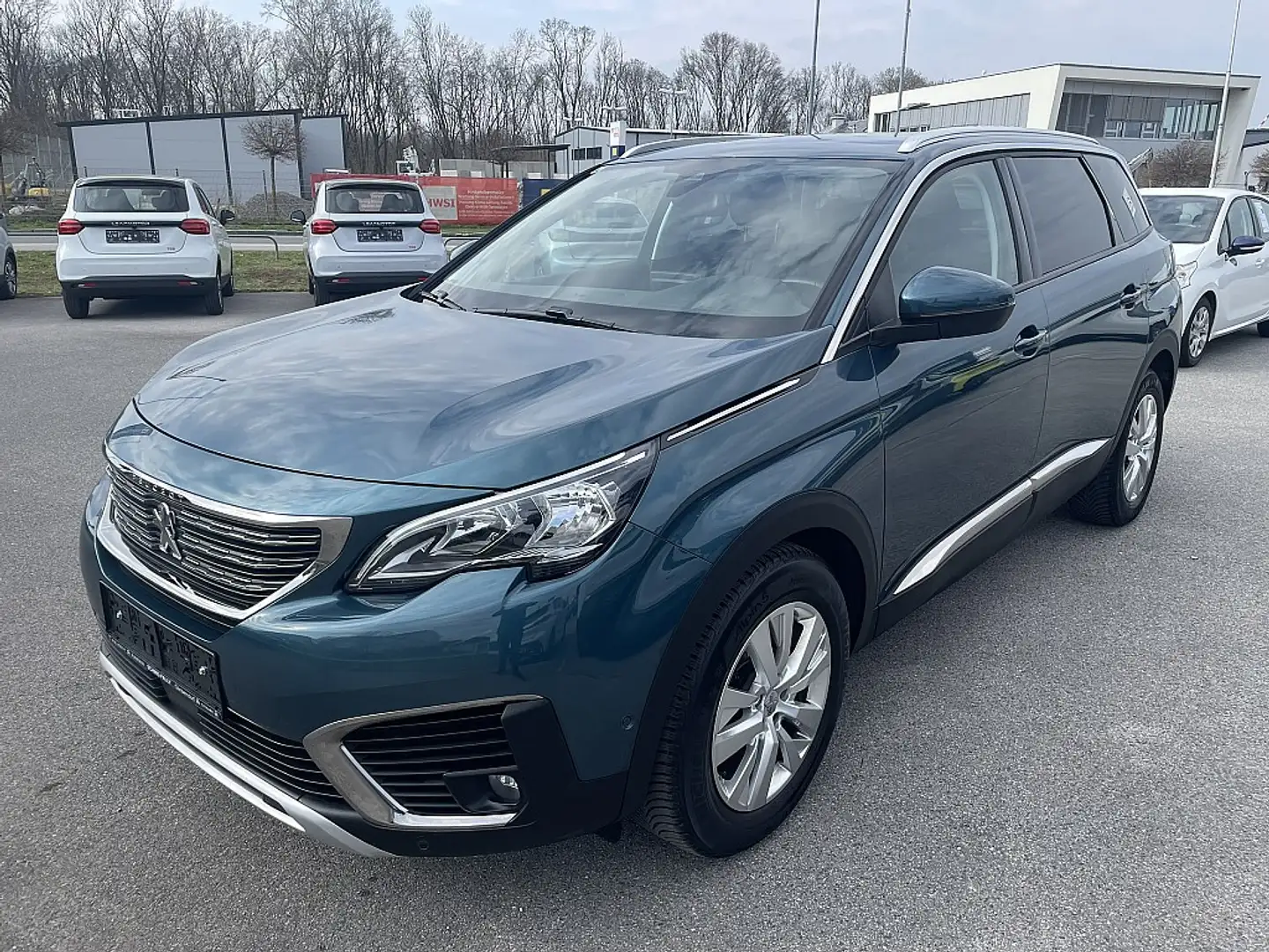 Peugeot 5008 1,2 PureTech 130 S&S EAT6 Allure Grün - 1