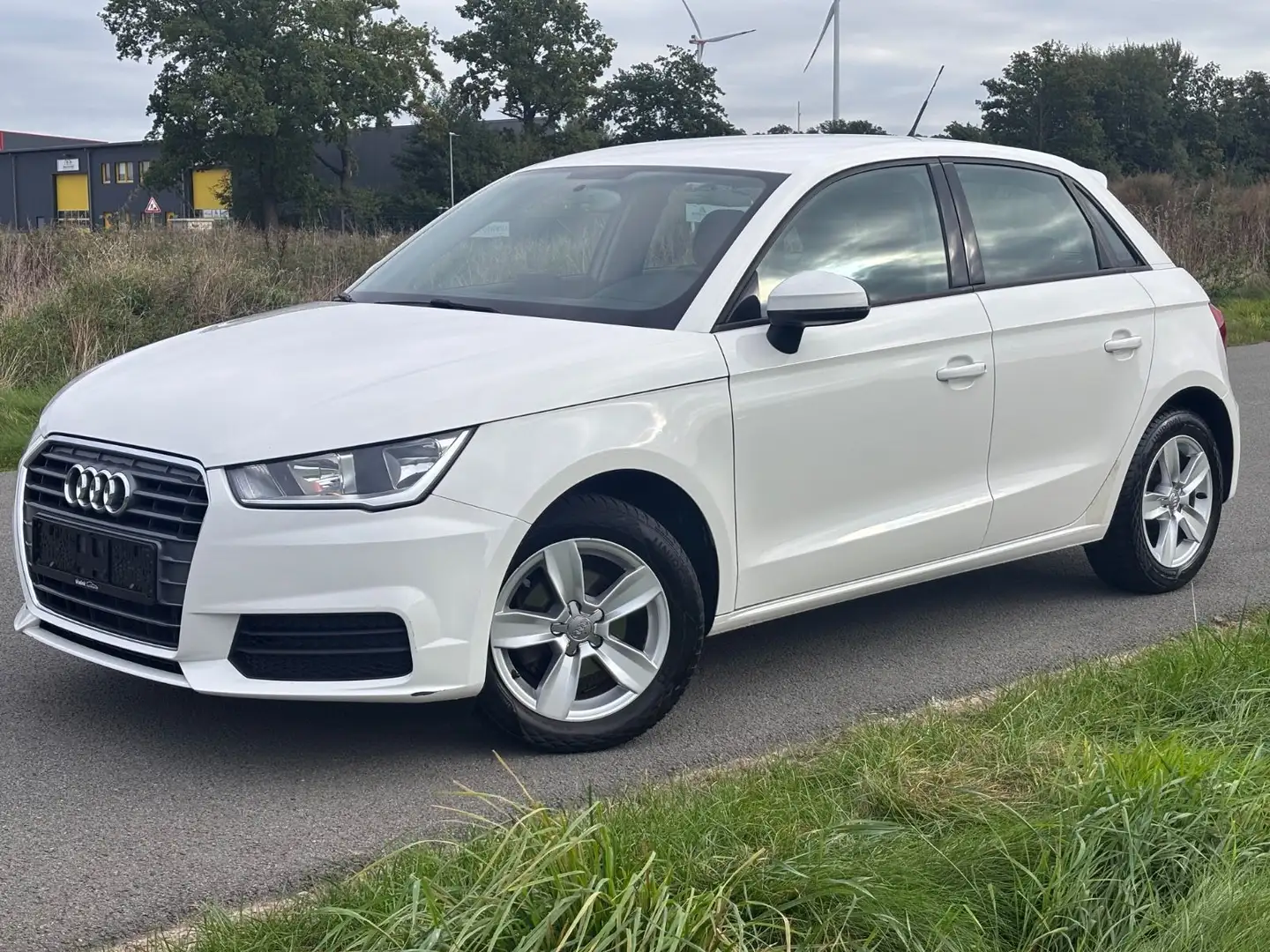 Audi A1 Sportback 1.0 TFSI-Navi-Alu-Eur6-192Tkm Weiß - 1