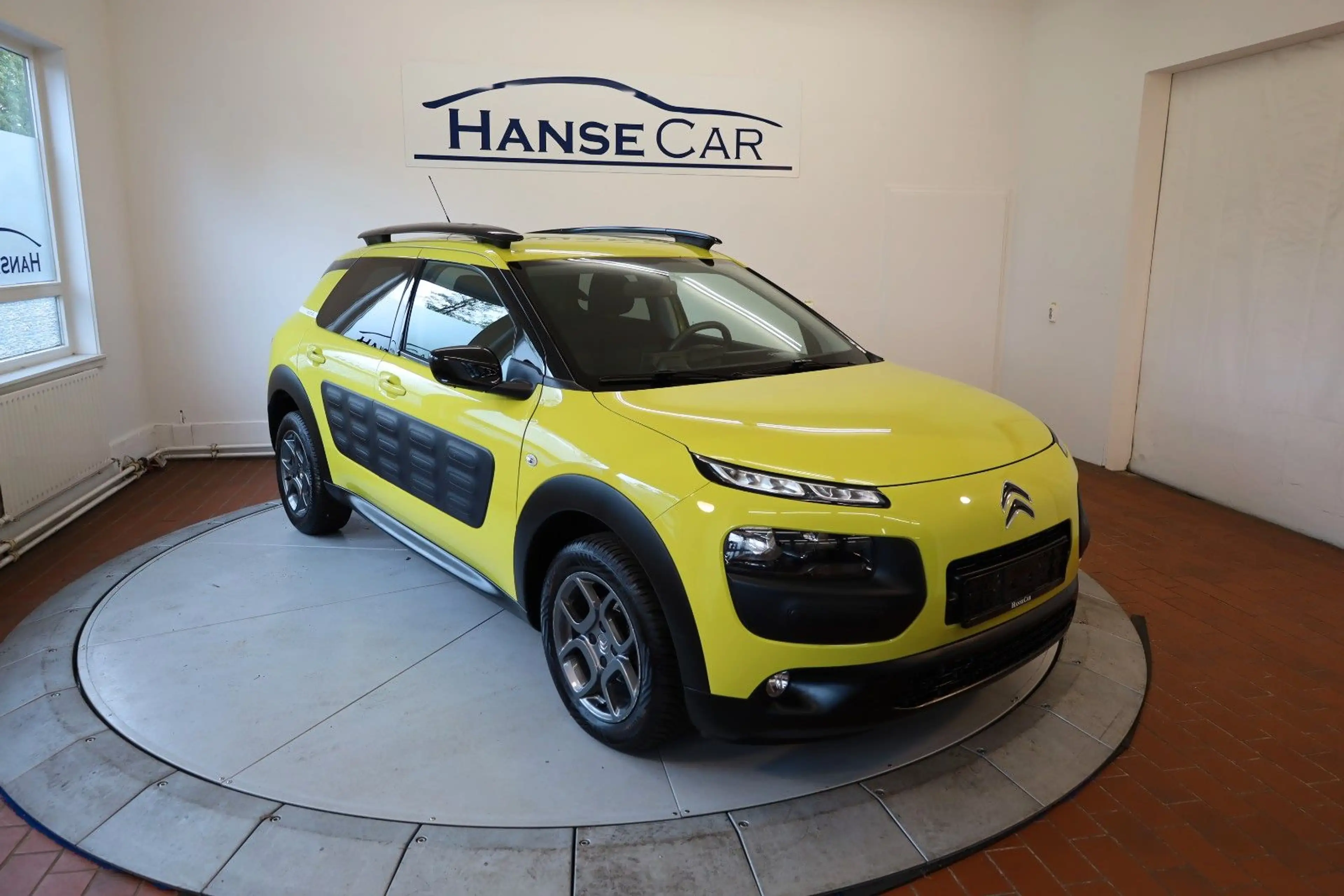 Citroen C4 Cactus Selection/ Navi /PDC / Garantie !