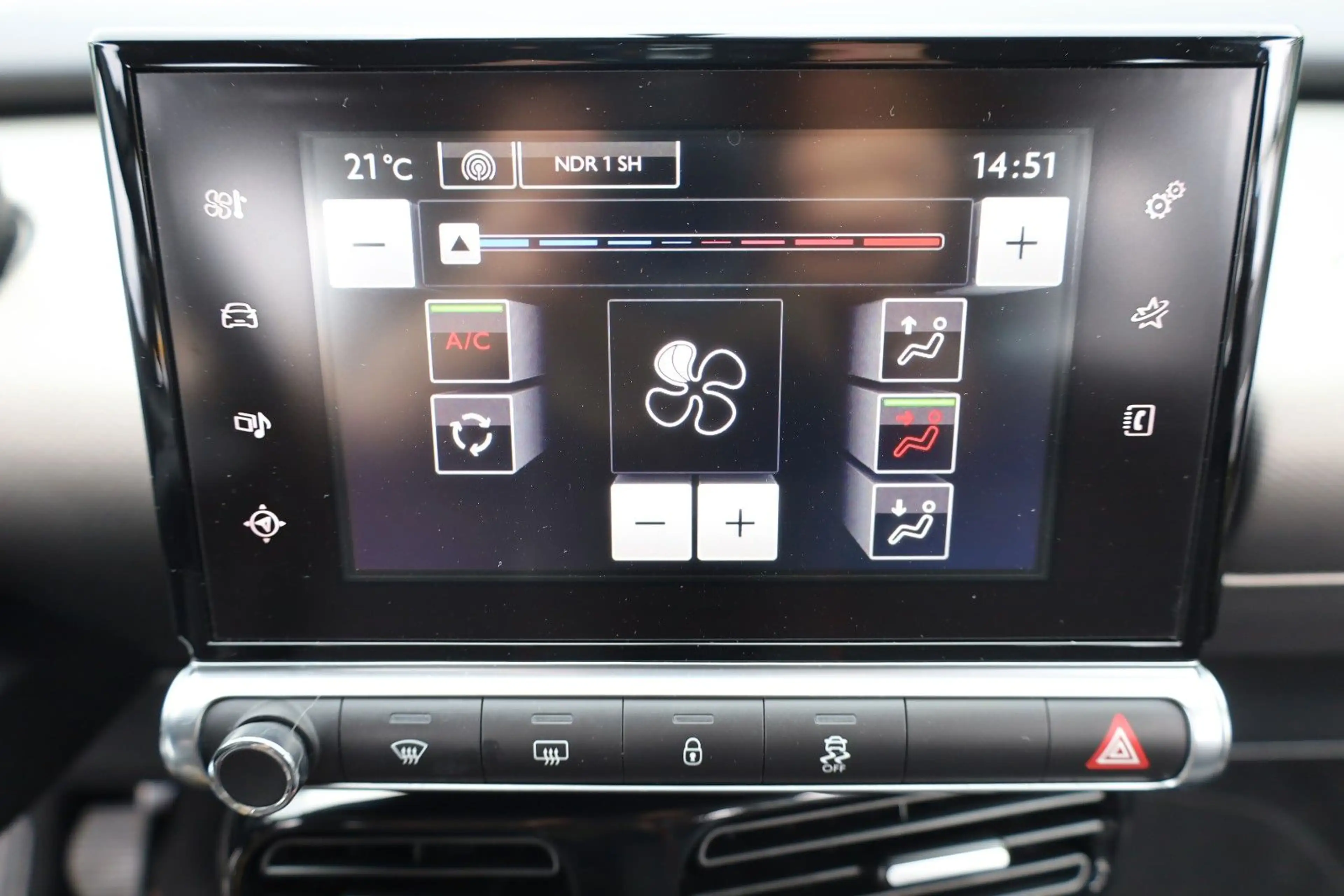 Citroen C4 Cactus Selection/ Navi /PDC / Garantie ! — photo 15