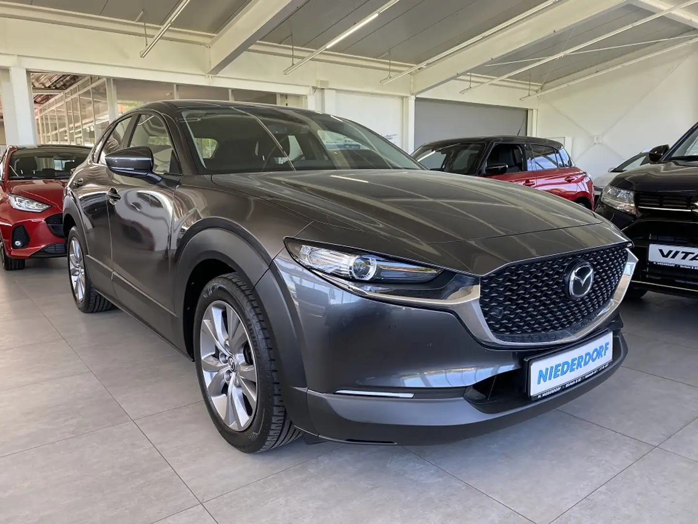 Mazda CX-30 2.0 Selection M Hybrid 18" LED NAVI KAM AHK Grau - 1