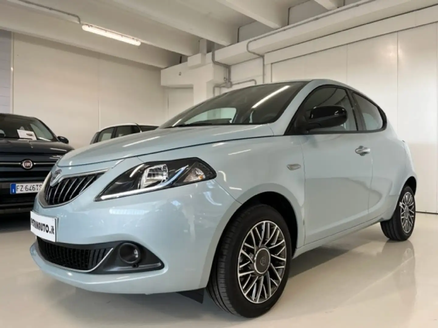 Lancia Ypsilon 1.0 Gold Plus 5p S&S Hybrid Verde - 1