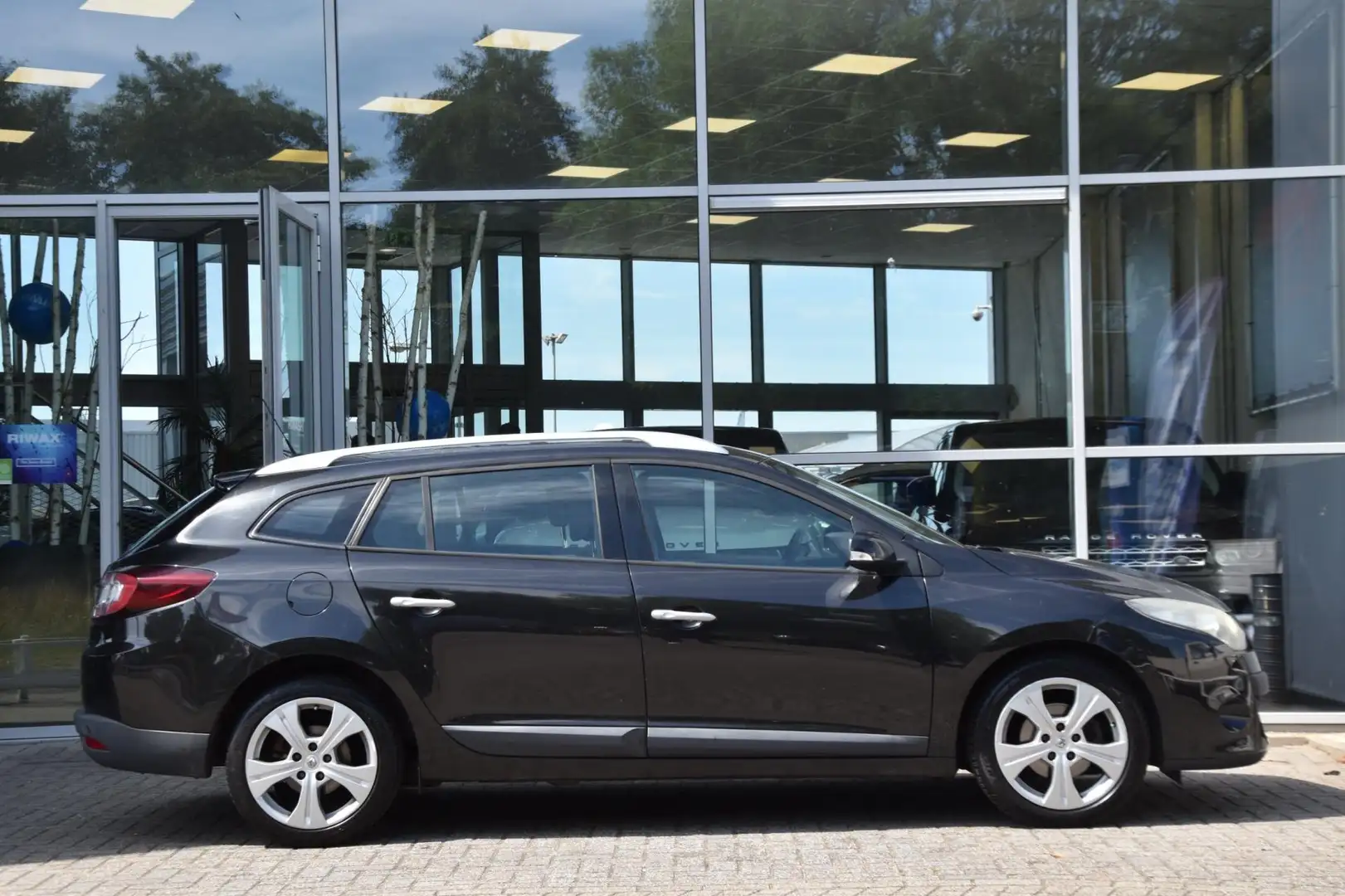 Renault Megane Estate 1.4 TCe Dynamique Airco Pdc Nav. Xenon Youn Zwart - 2