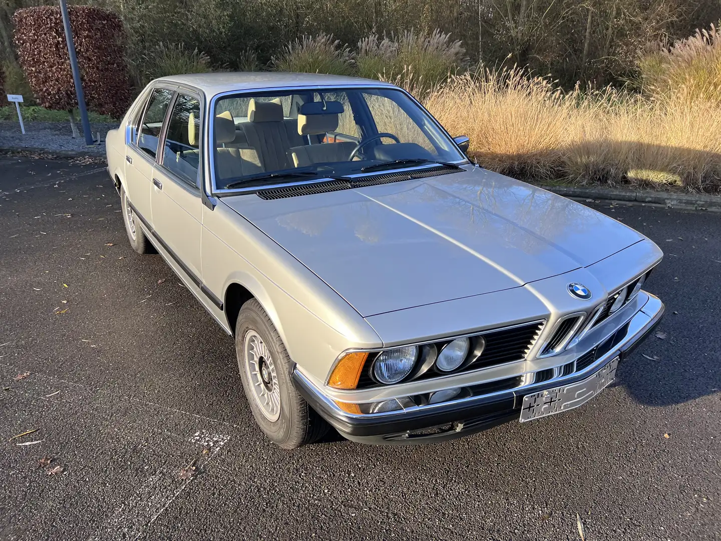 BMW 735 i - 1