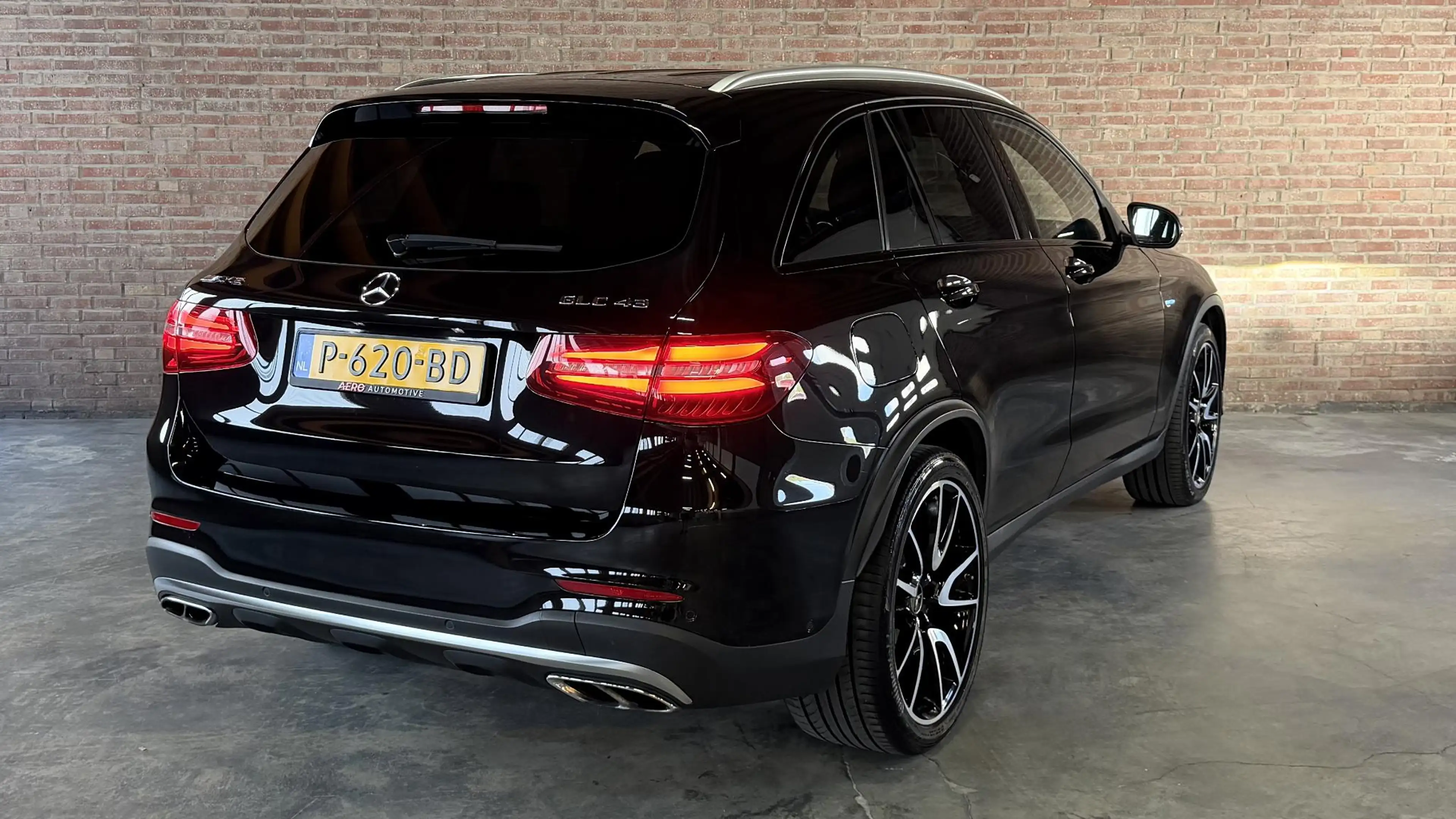 Mercedes-Benz GLC 43 AMG 4MATIC Verwacht binnenkort bij ons in de showroom — photo 4