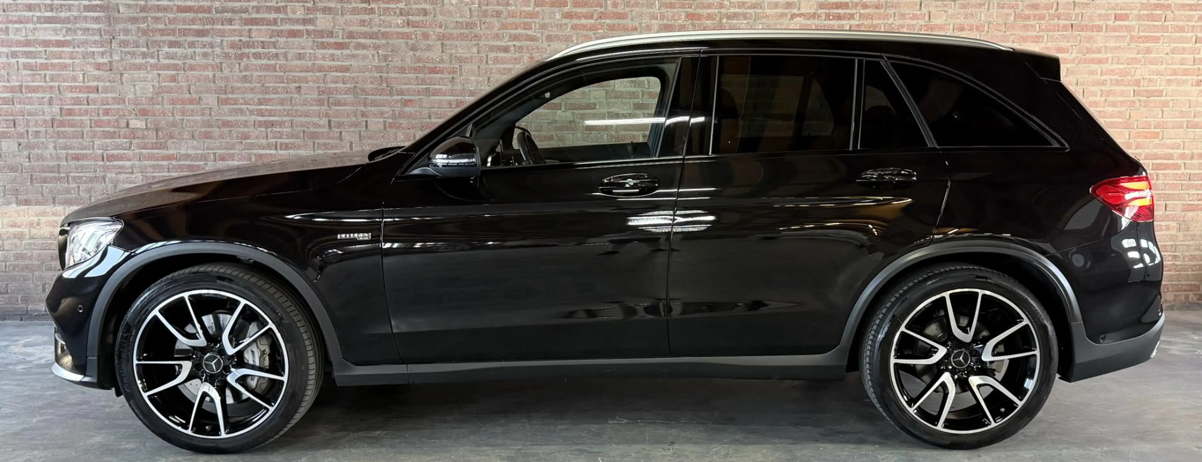 Mercedes-Benz GLC 43 AMG 4MATIC Verwacht binnenkort bij ons in de showroom — photo 7