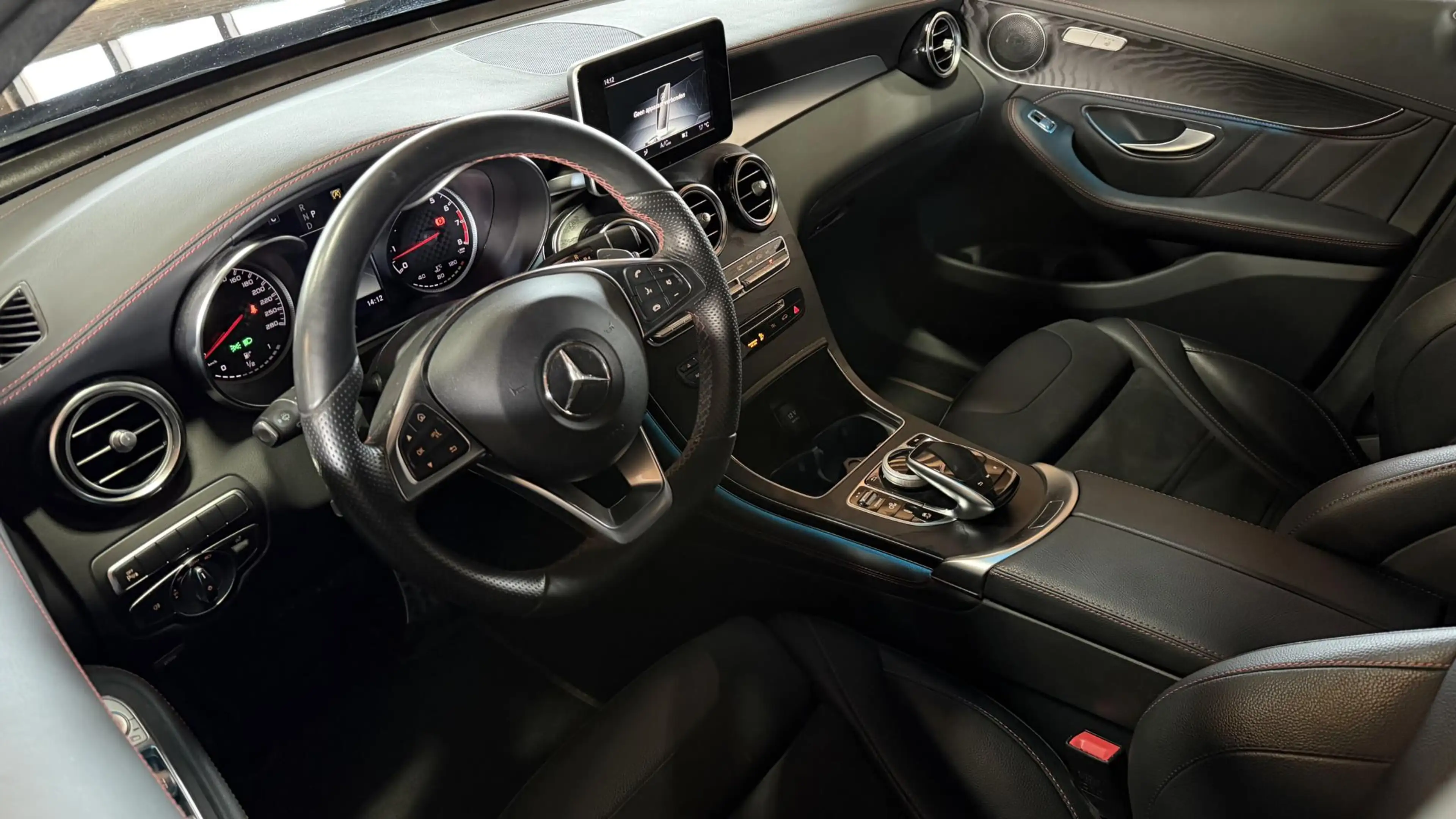Mercedes-Benz GLC 43 AMG 4MATIC Verwacht binnenkort bij ons in de showroom — photo 3
