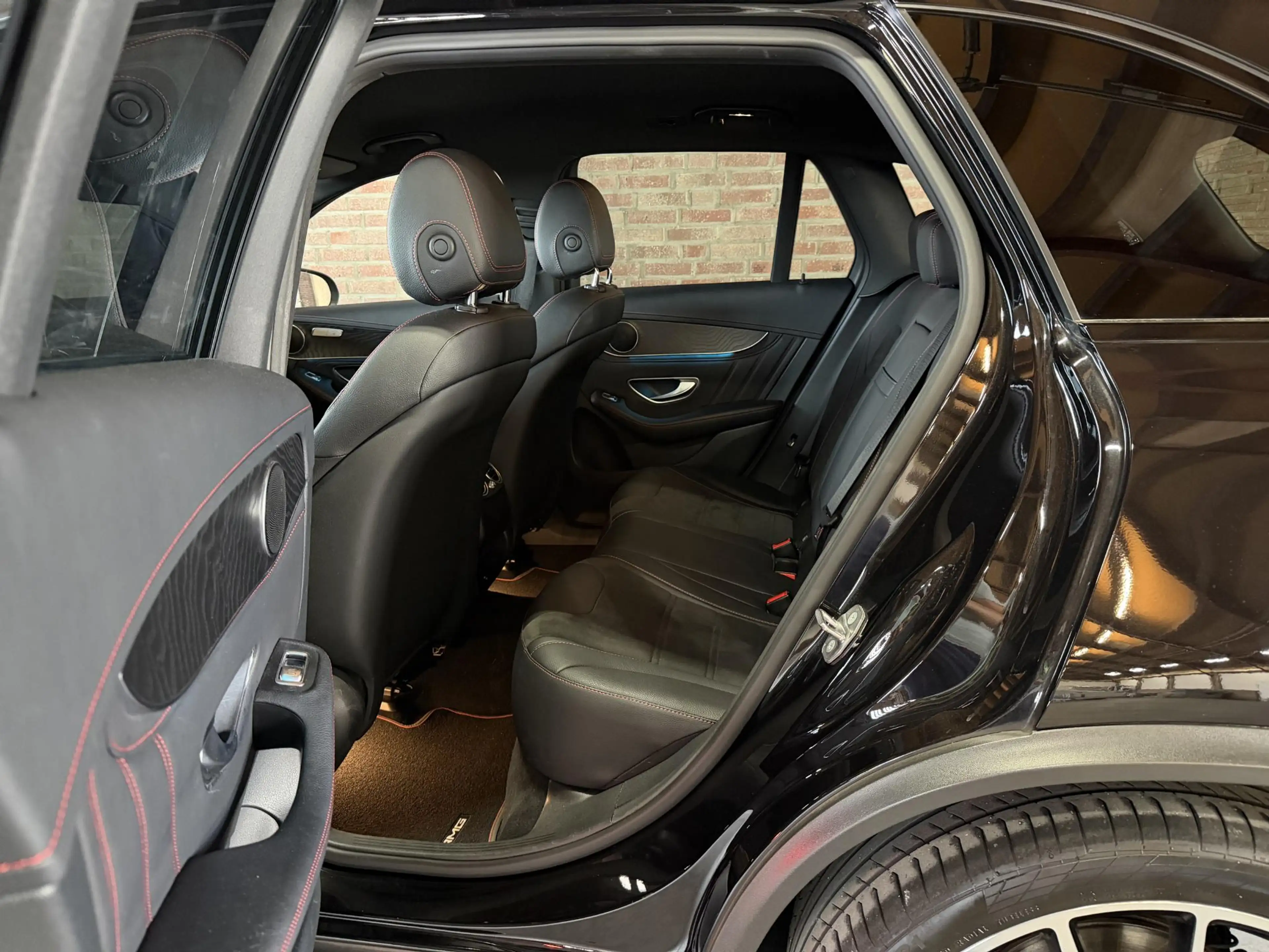 Mercedes-Benz GLC 43 AMG 4MATIC Verwacht binnenkort bij ons in de showroom — photo 9