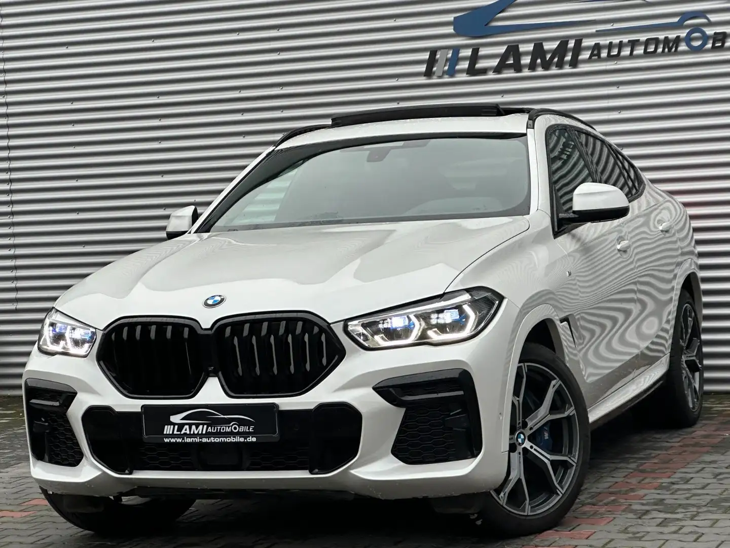 BMW X6 xDrive 40d M Sport PANO LASER HEADUP SOFTCLOS Weiß - 1