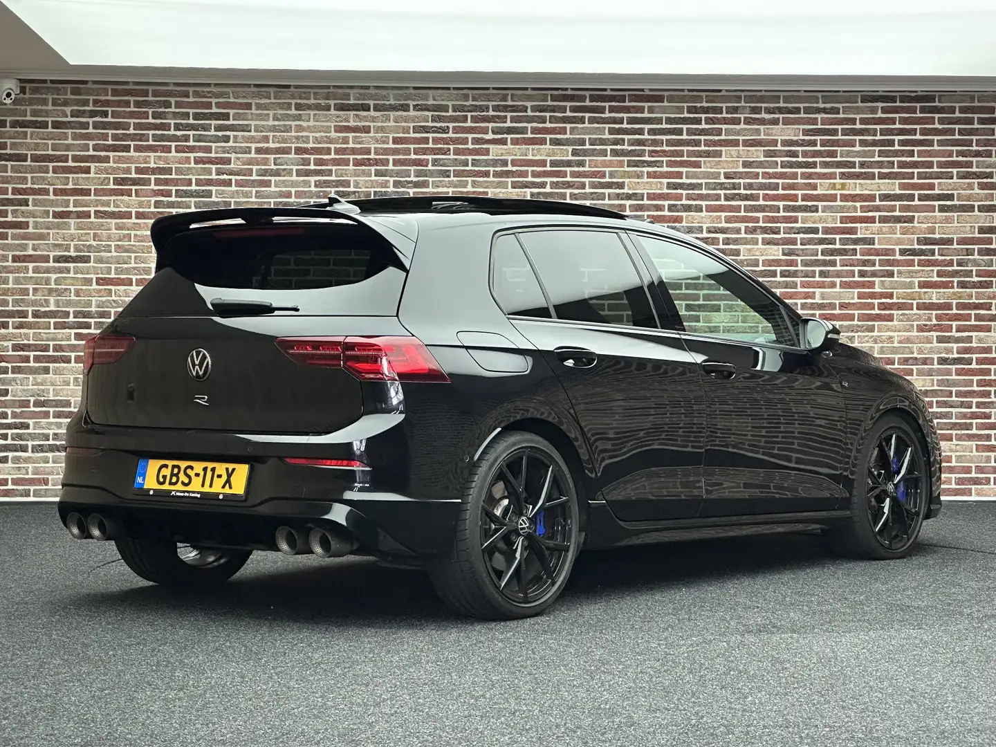 Volkswagen Golf 2.0 TSI R 4Motion Akra Dak Sfeer Head-up Blindspot Zwart - 2