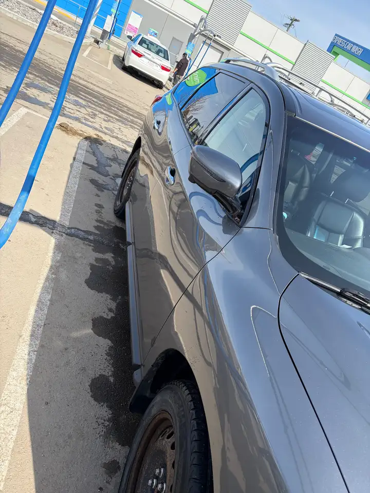 Nissan Pathfinder снимка Nissan Pathfinder