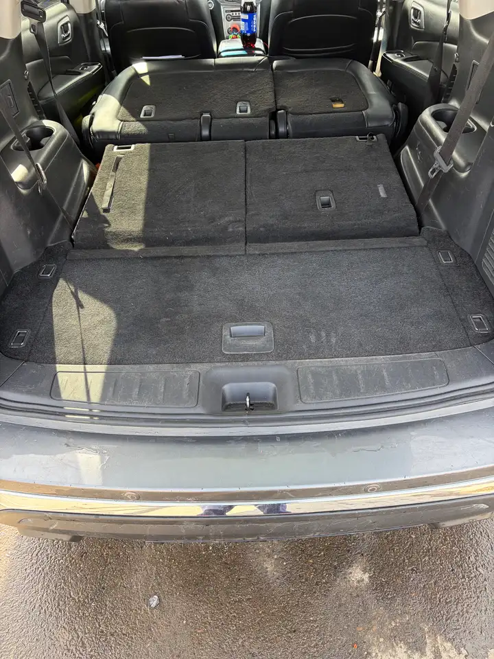 Nissan Pathfinder снимка Nissan Pathfinder