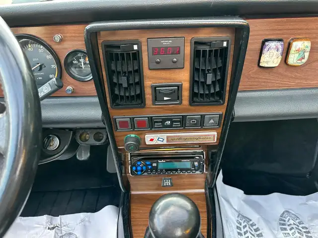 Fiat 124 Spider view 12