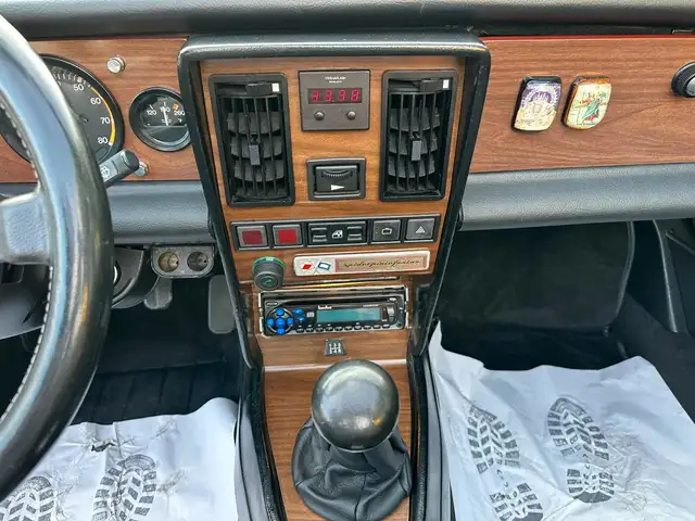 Fiat 124 Spider view 14