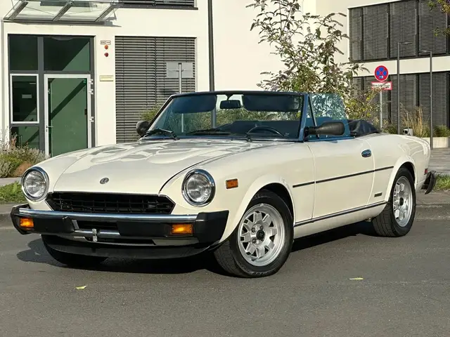 1983 Fiat 124 Spider in White for sale