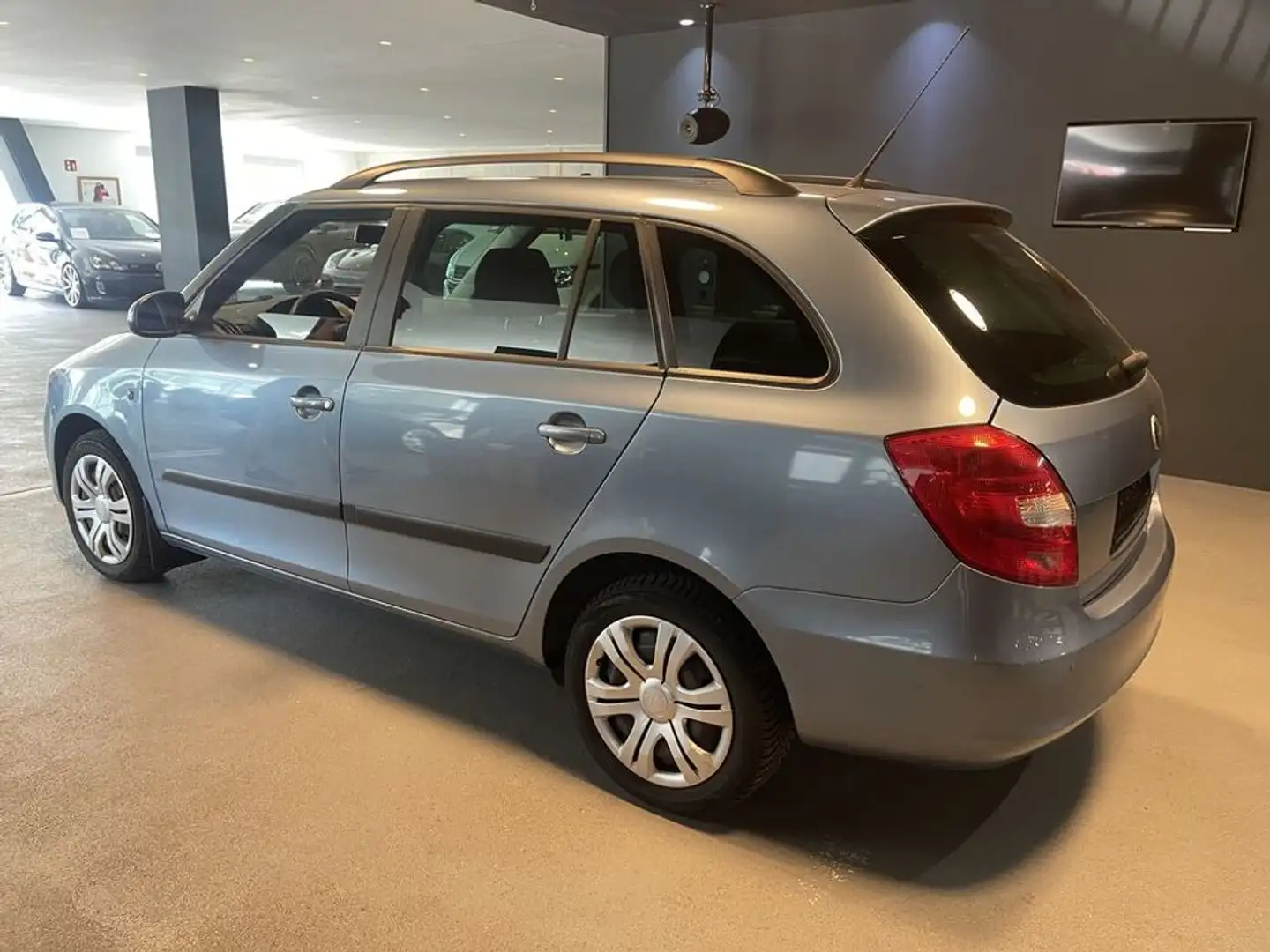 Skoda Fabia Ambiente Grijs - 2