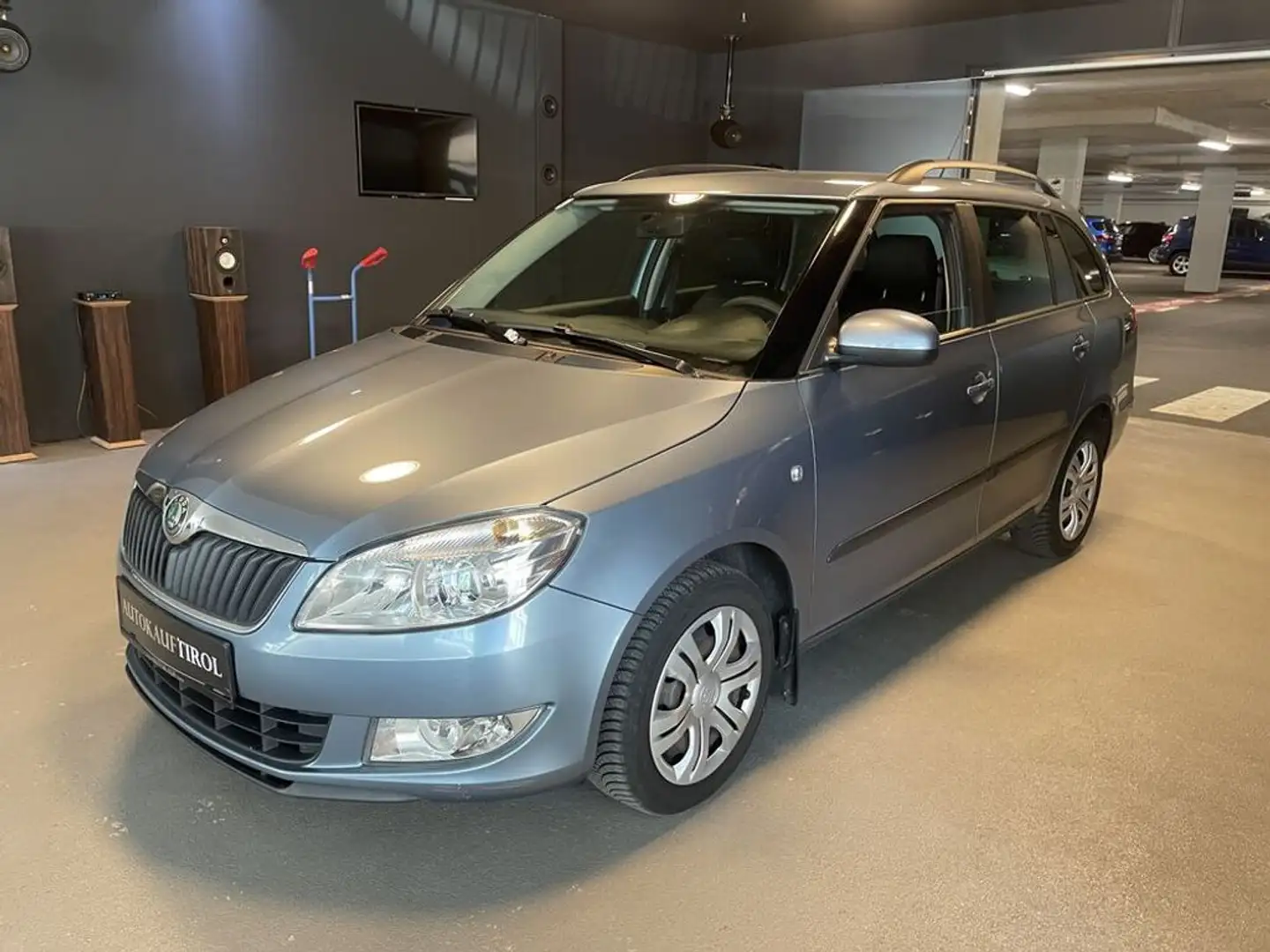 Skoda Fabia Ambiente Grijs - 1