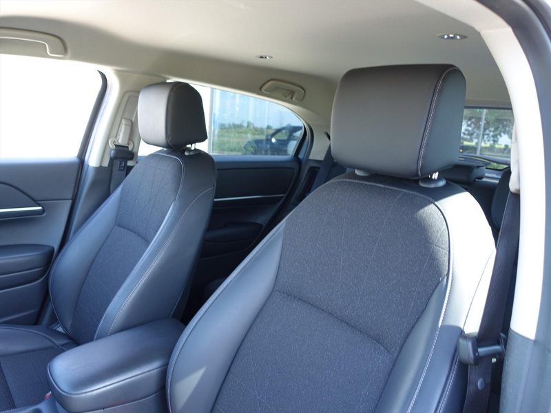 Honda HR-V 1.5 i-MMD 131pk CVT Advance Privacy Glas en Afneem — photo 13