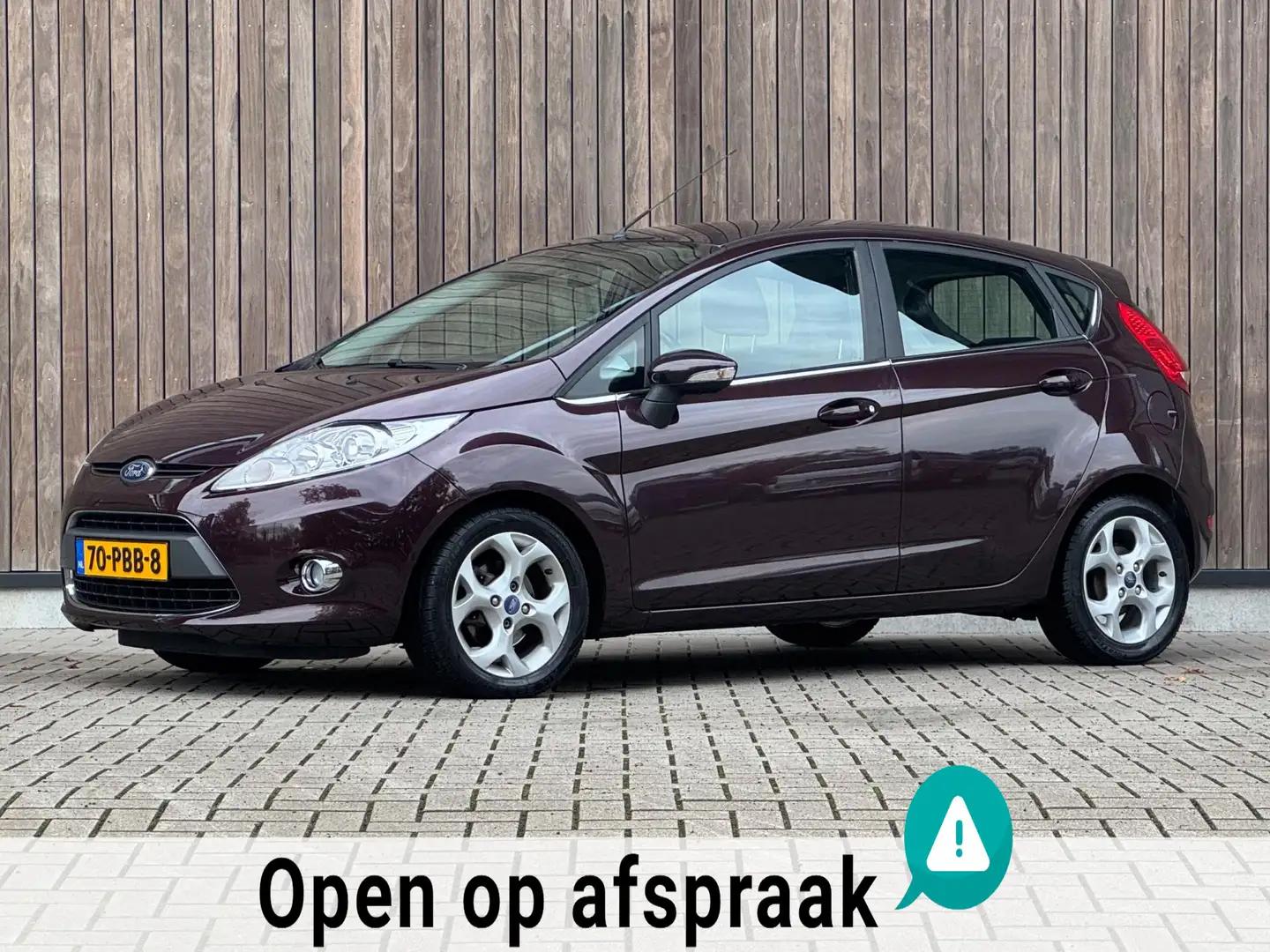 Ford Fiesta 1.4 Titanium / AUTOMAAT / 100% ONDERHOUDEN / Rouge - 1