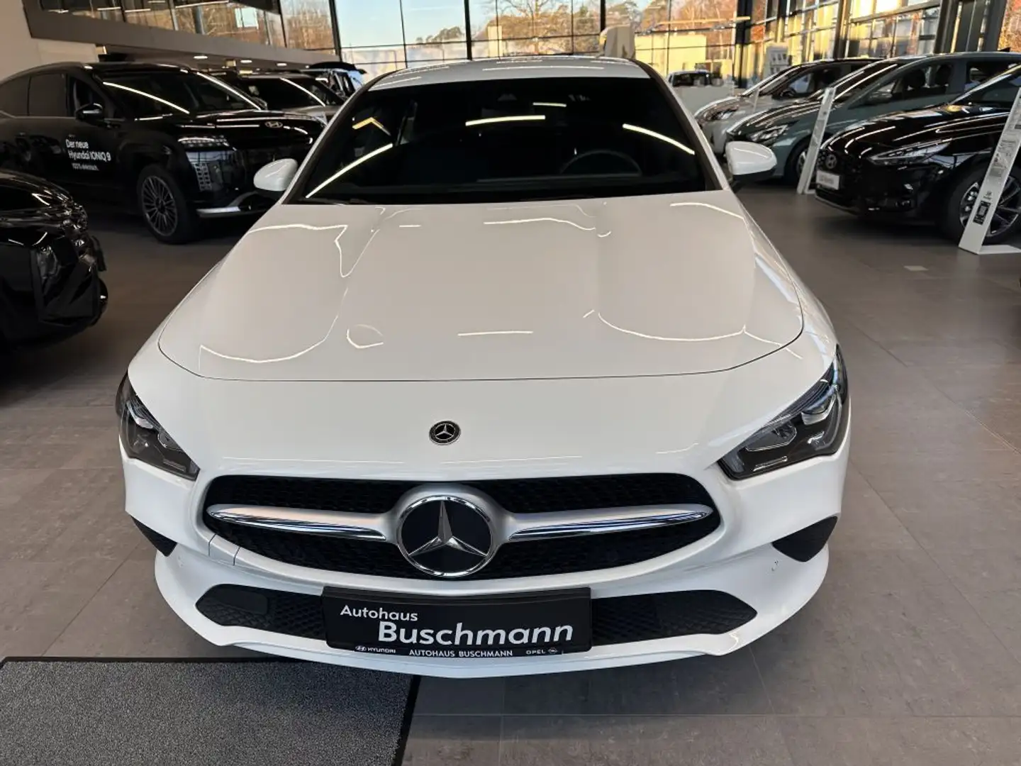 Mercedes-Benz CLA 180 d Shooting Brake +AHK+LED High Performance+ Weiß - 2