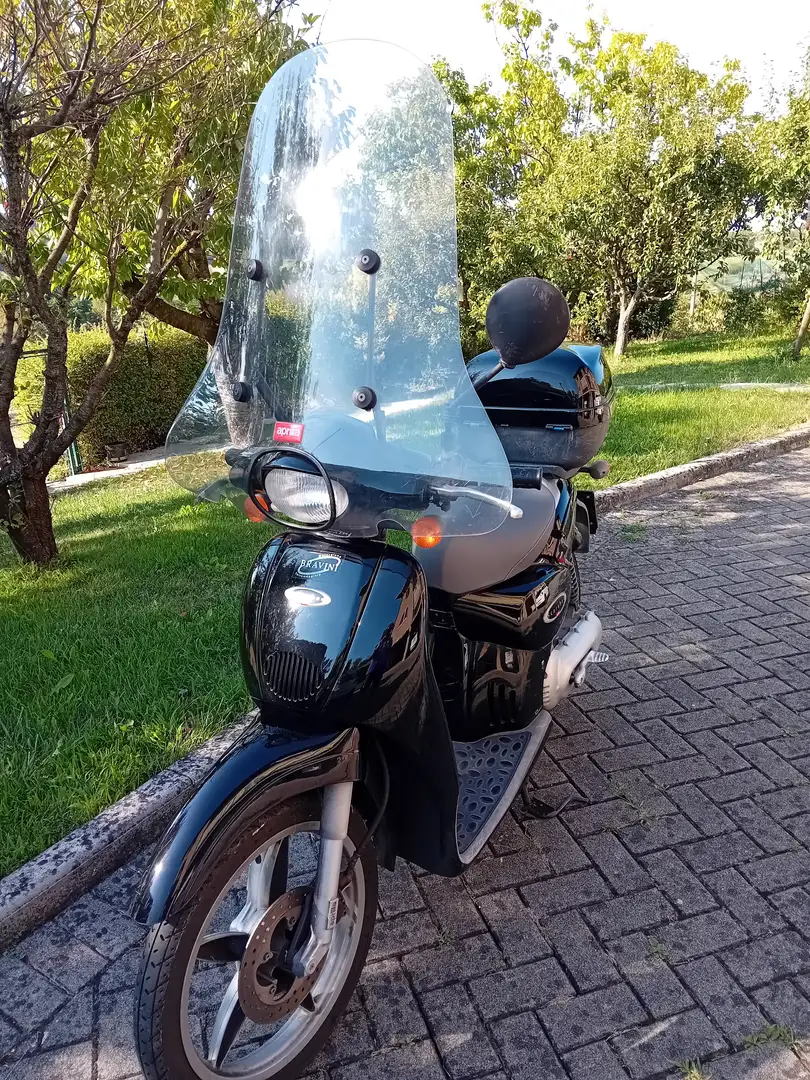 Aprilia Scarabeo Чорний - 2