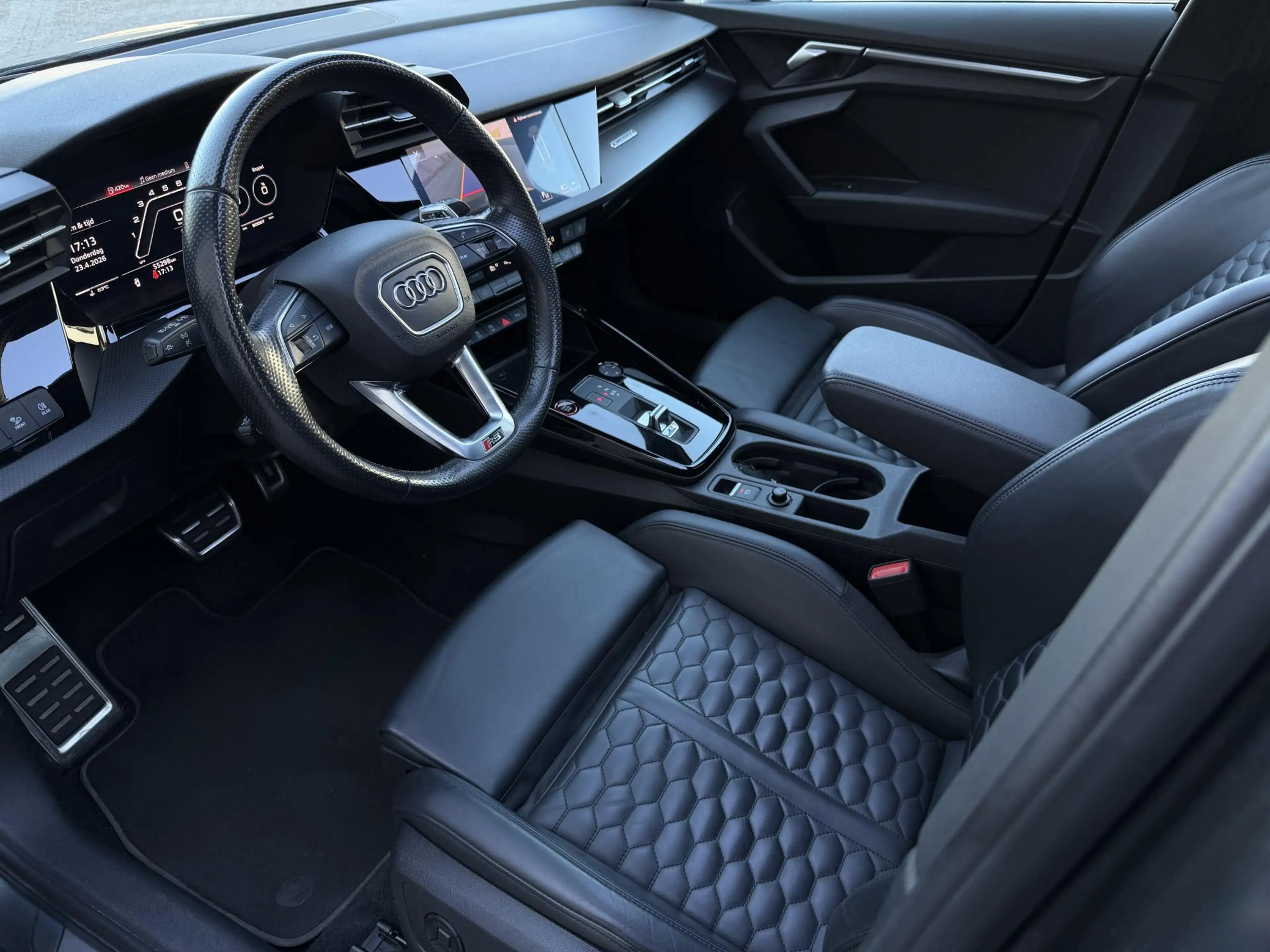 Audi RS3 A3 Sportback 2.5 TFSI quattro DYNAMIC CARBON PANO — photo 11