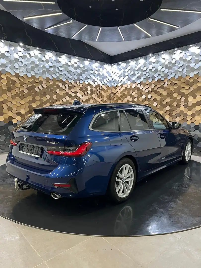 BMW 320 d Advantage /Navi/AHK/Led/ Blau - 2