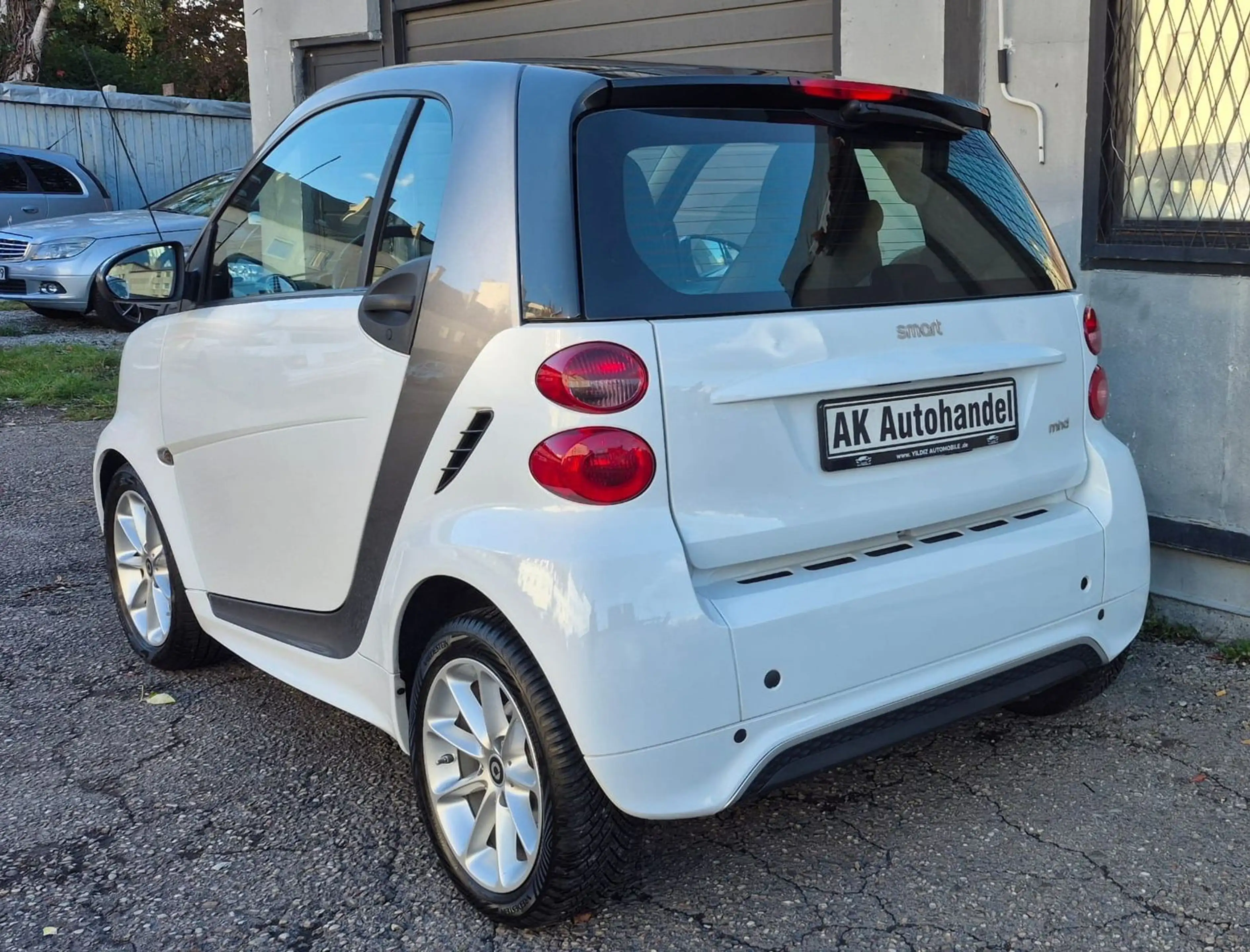 smart forTwo fortwo coupe Micro Hybrid Drive 52kw — photo 4