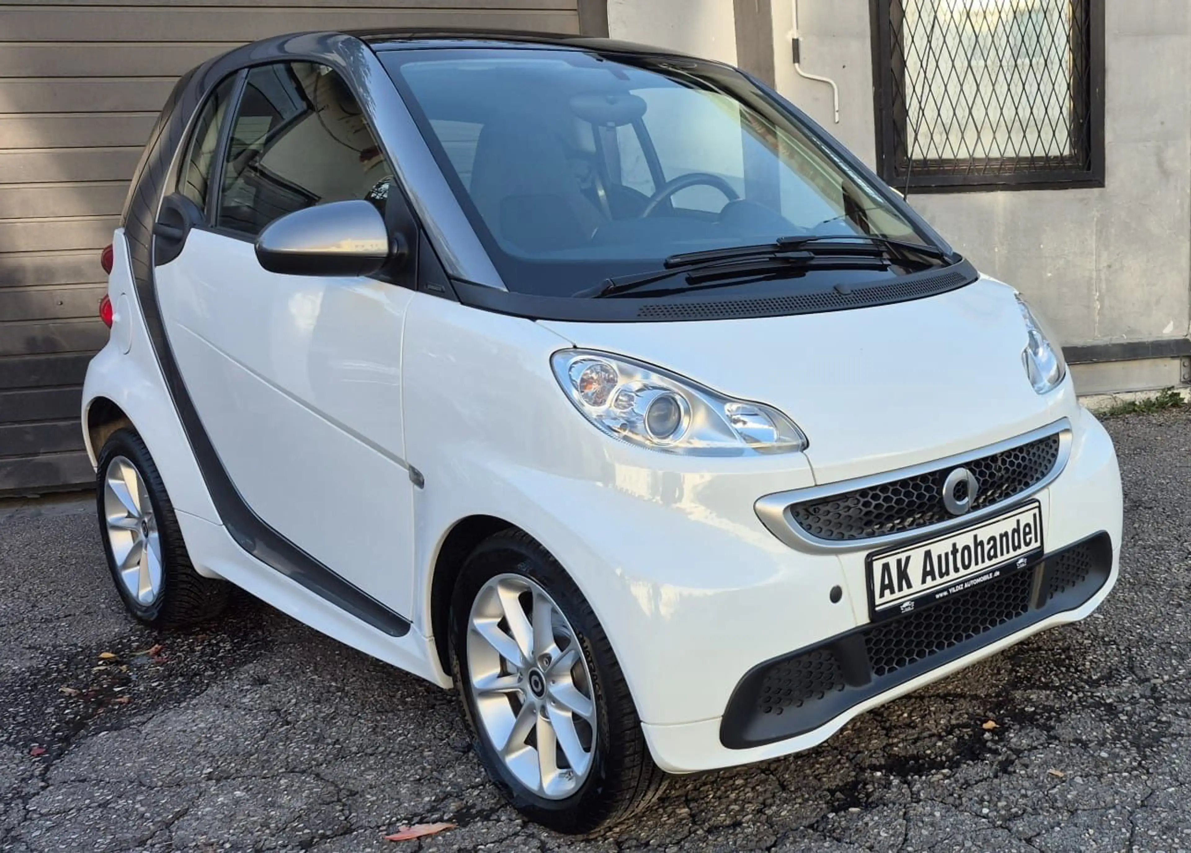 smart forTwo fortwo coupe Micro Hybrid Drive 52kw — photo 3