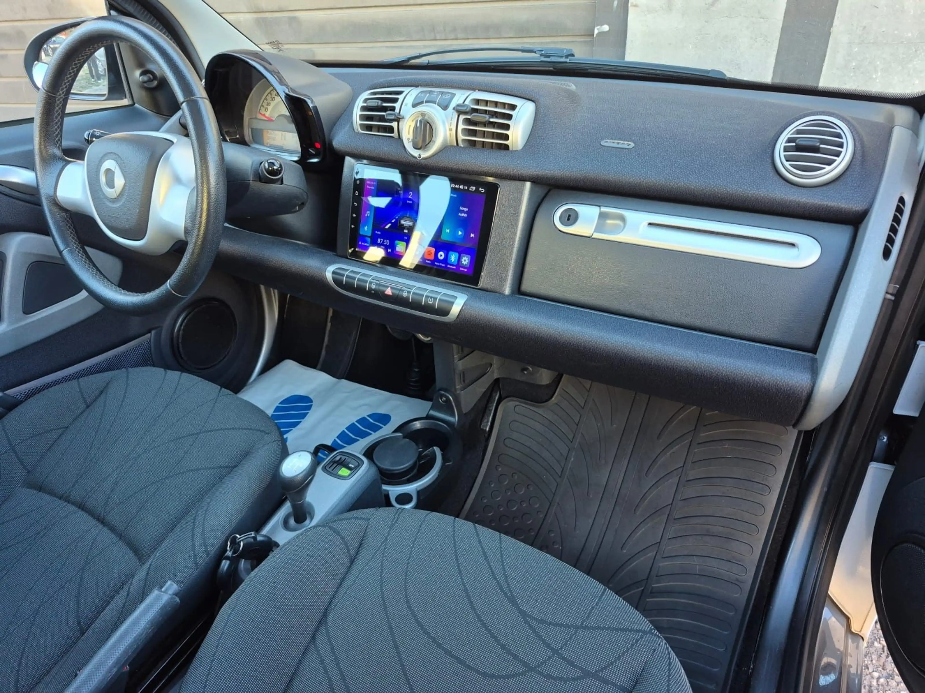 smart forTwo fortwo coupe Micro Hybrid Drive 52kw — photo 15